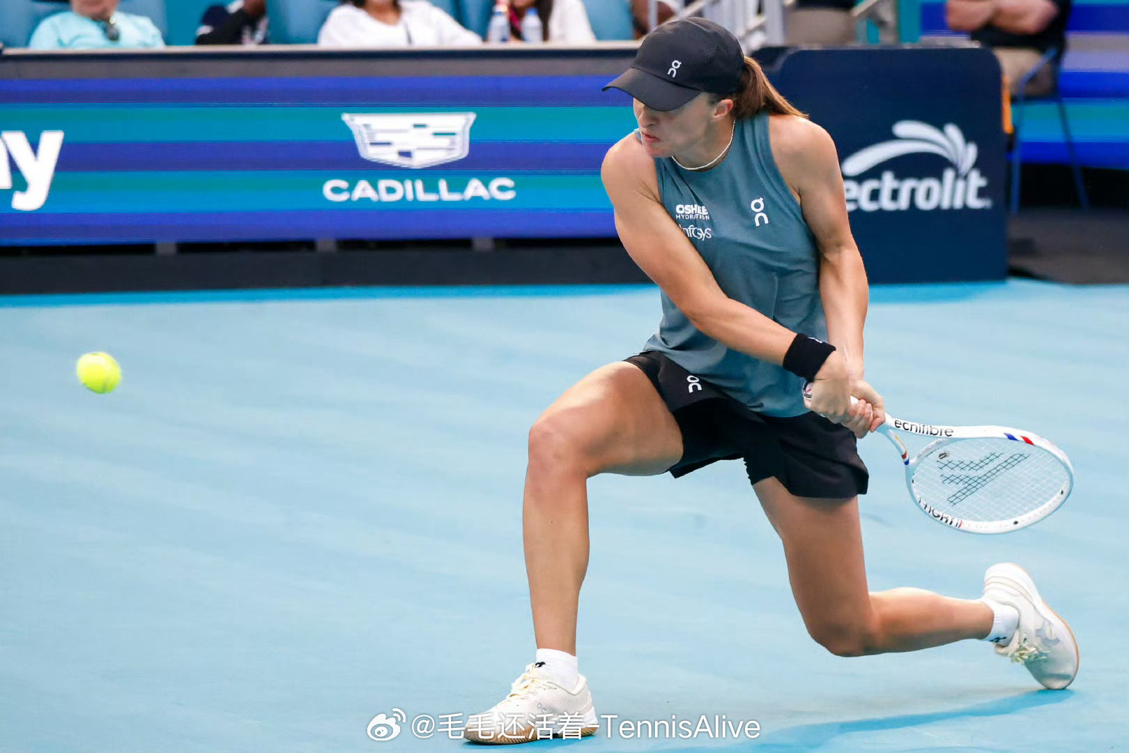 【斯瓦泰克：我的网球完全崩溃】"第二盘和第三盘的状态确实很差，明明第一盘打得那么