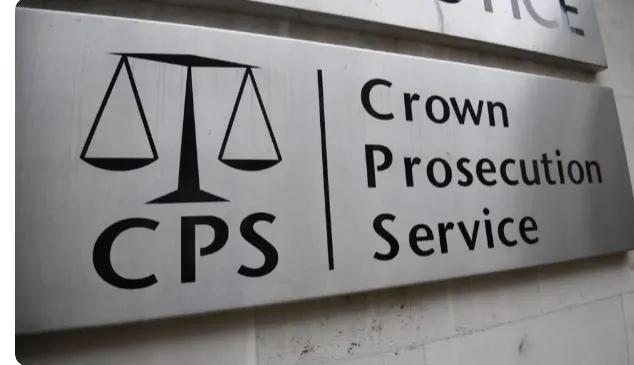 太敢了！英国没定罪，直接冻结中国公民8100万英镑房产，还要求3个月自证清白 。