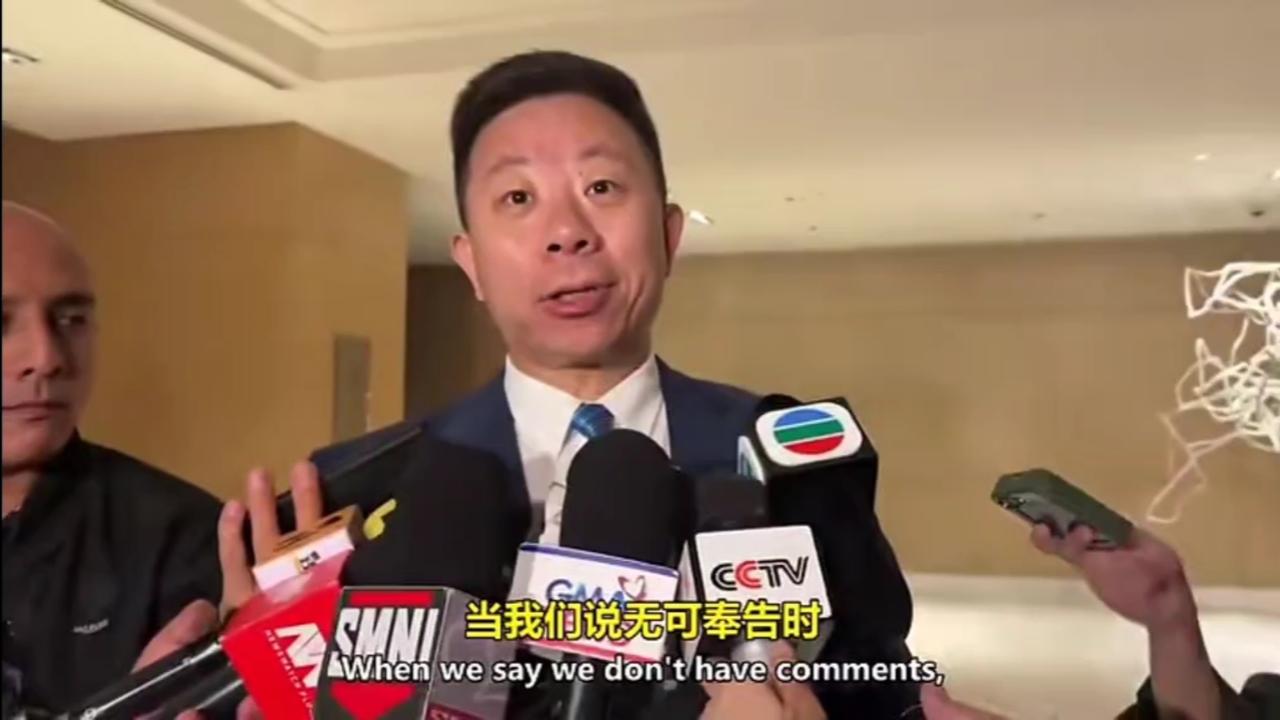 菲律宾真是没救了！
10月19日，据联合早报的消息称，菲律宾国防部在当天召见了中