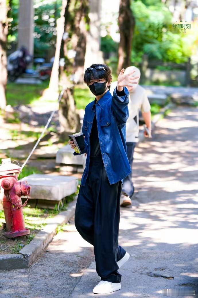 丁禹兮司宫令赵皑今日杀青丁禹兮司宫令拍摄114天杀青 今天就杀青啦，期待这个司宫