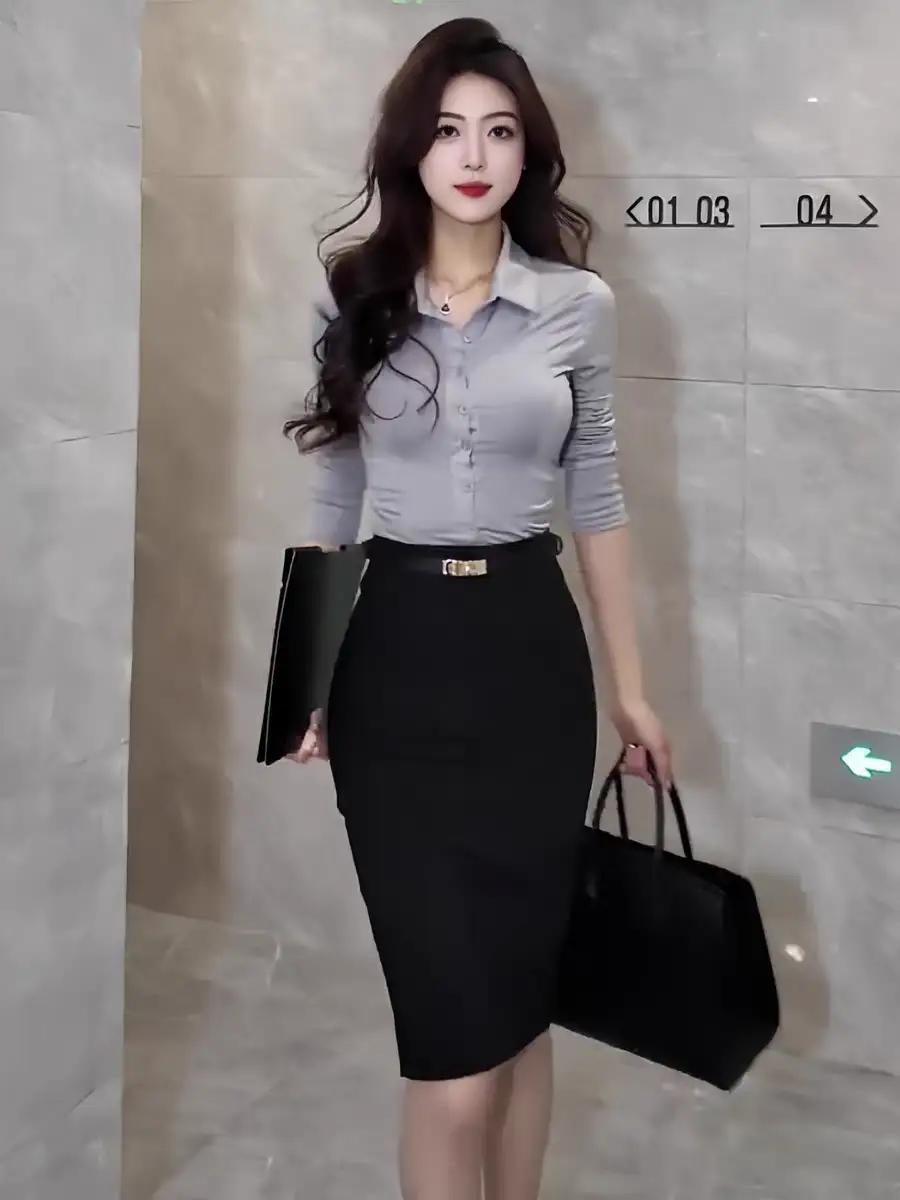 黑裙飘飘，风姿绰约。