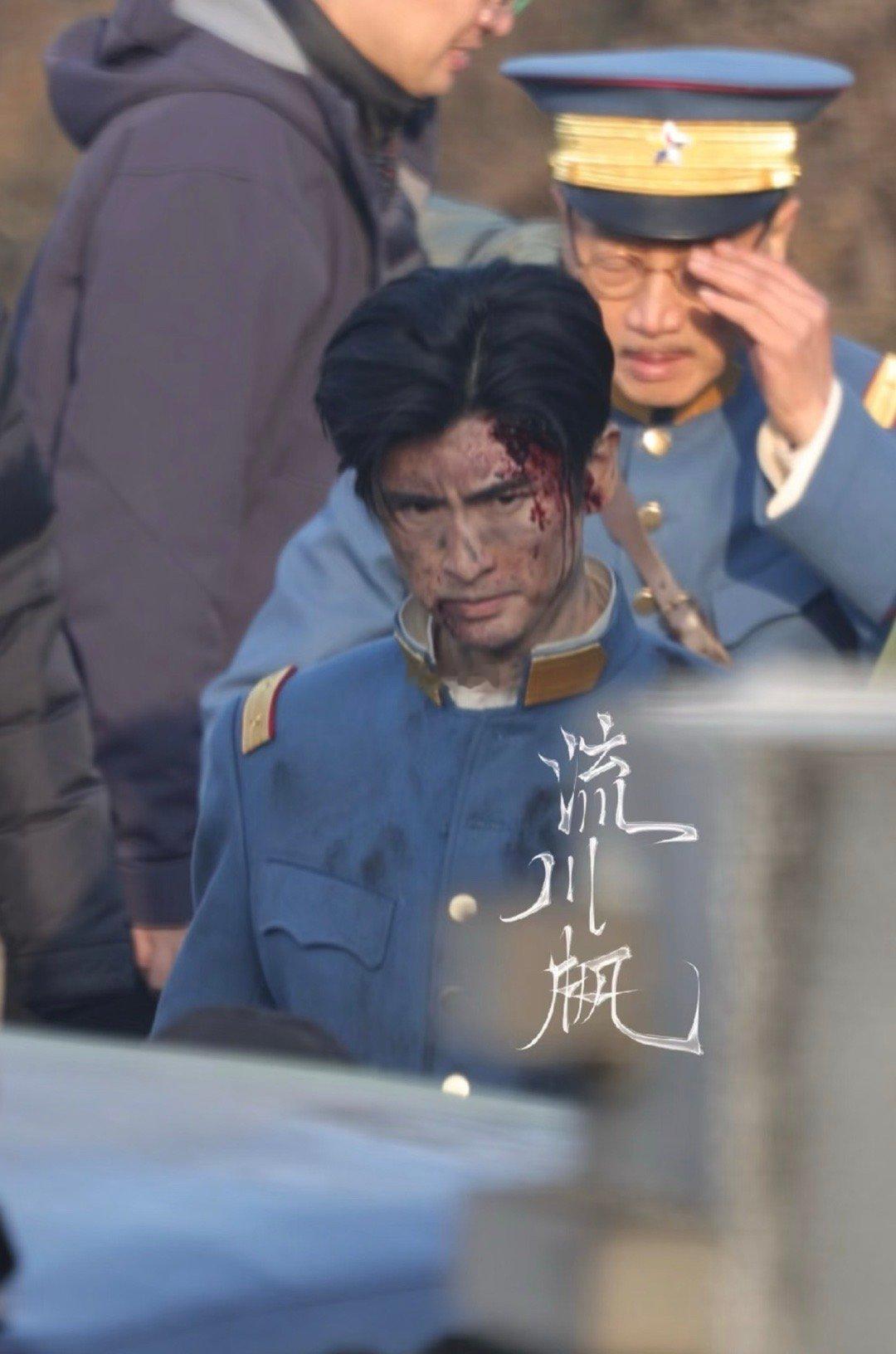 玉簟秋拍了军装战损版张云龙 这部剧的阵容真的很可以，尤其是张云龙的加入，让虞明轩