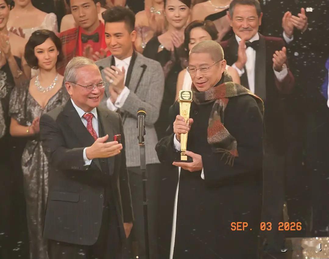 看了刘兆铭去世的消息，
我默默做了三个决定：
第一个决定，今晚给爸妈打个电话。不