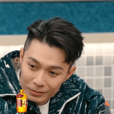 声生不息  今年春节听到卫兰周柏豪合唱《K歌之王》的人已经nextlevel了！