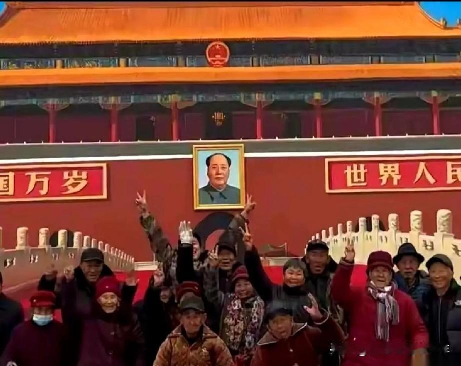 用绘画装点我们的城市，打扮我们的生活，让生活更美好。
   墙画村做的很好，引来