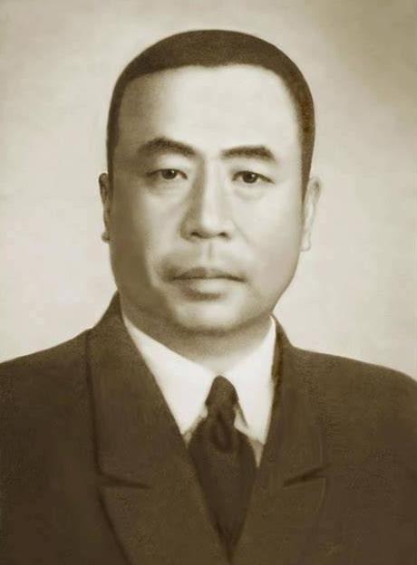 1950年6月10日，台北马场町刑场，三声枪响划破清晨的薄雾。

一个50岁的国