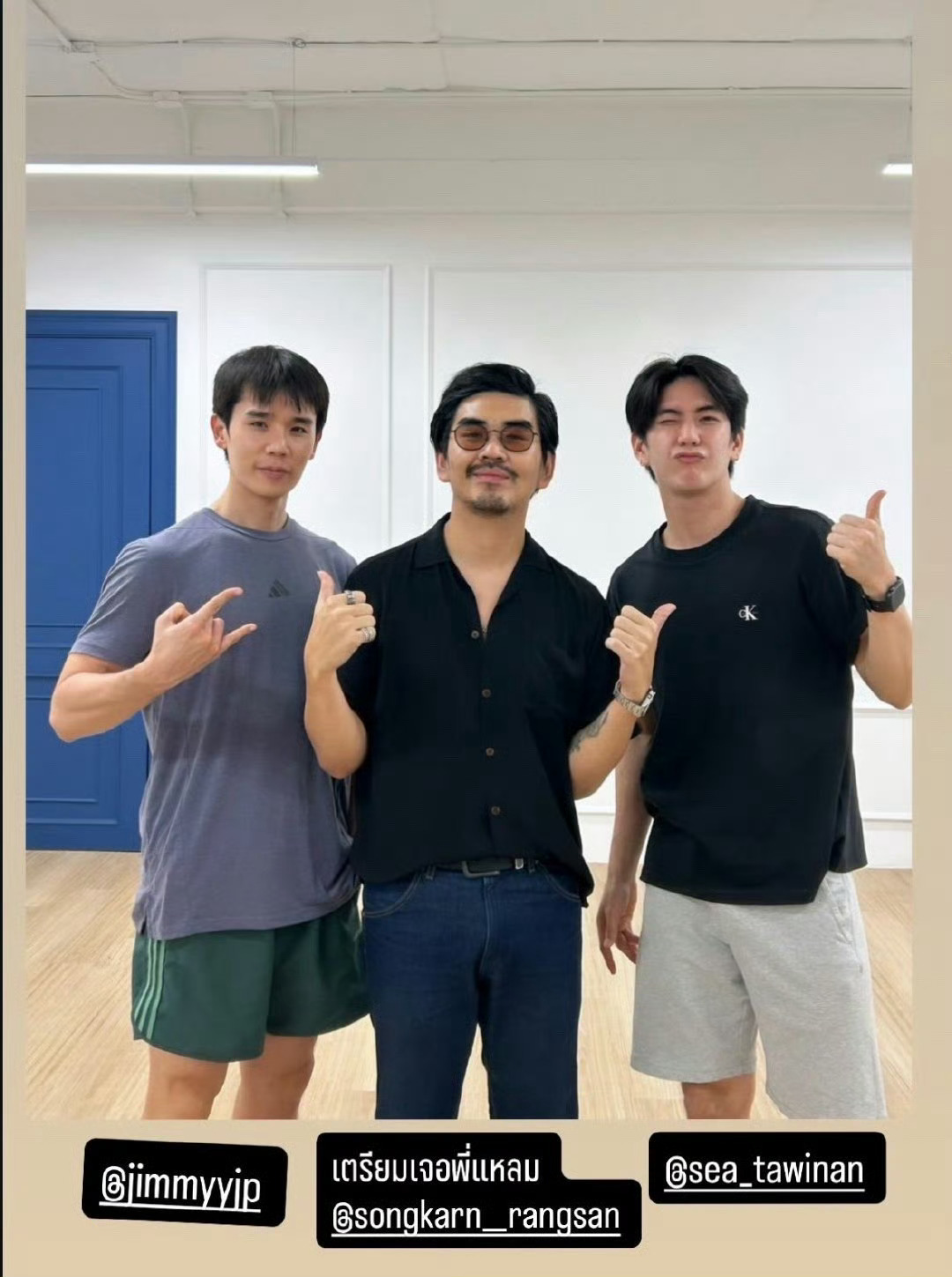 爸爸妈妈今天依旧在一起 ​​​