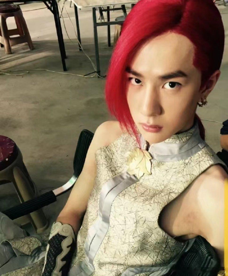 王一博早期，真的没眼看家人们，很难和现在的一博联系到一起 ​​​