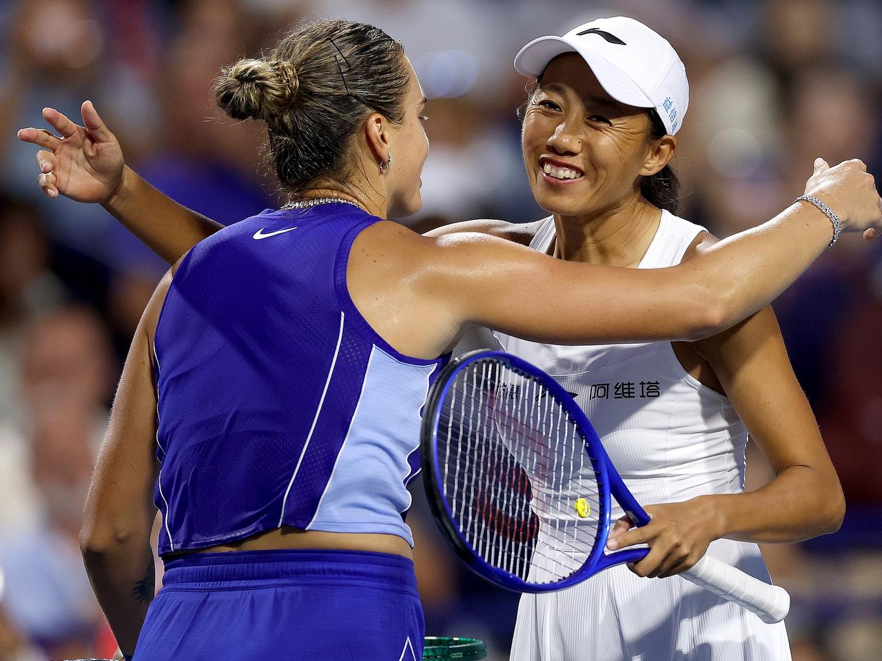 谁是当今网坛真正意义上的第一“劳模”？以下五位你来选一选

德约科维奇🇷🇸，