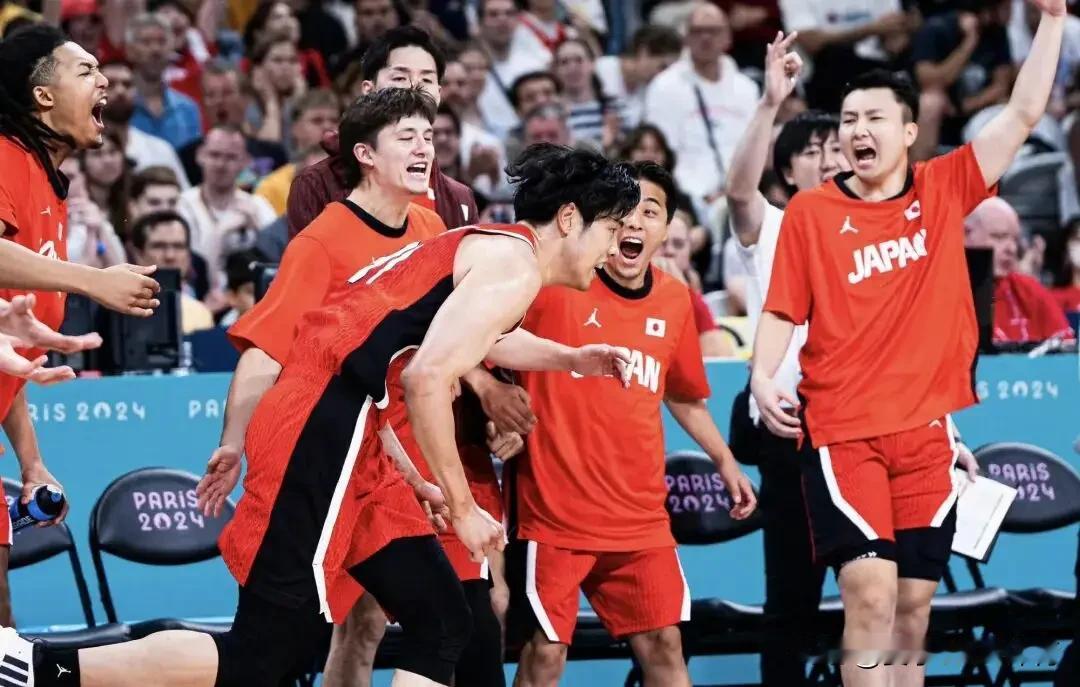 超级大逆转！87-80，中国男篮在落后15分的情况下击败日本！复盘整个比赛，发现