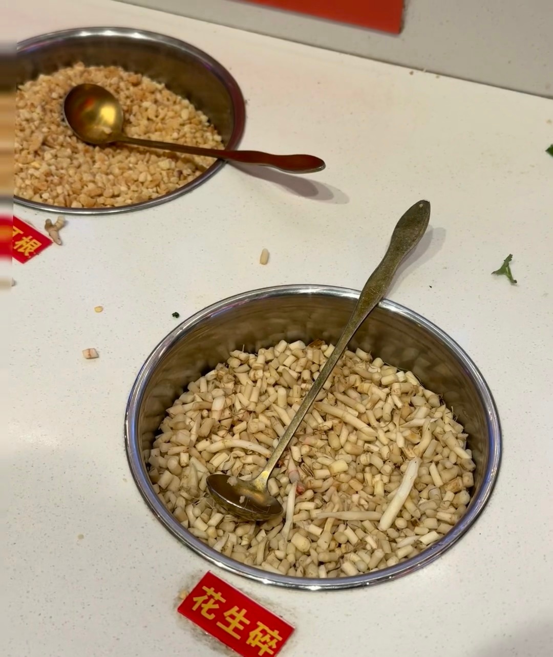 多多少少有点变戏法的痕迹。 