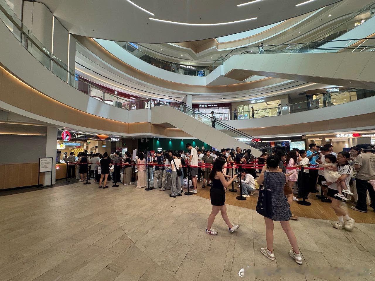 深圳地铁 网友：2026-07-13（周一）深圳茶颜悦色地铁打卡点图一2/12号