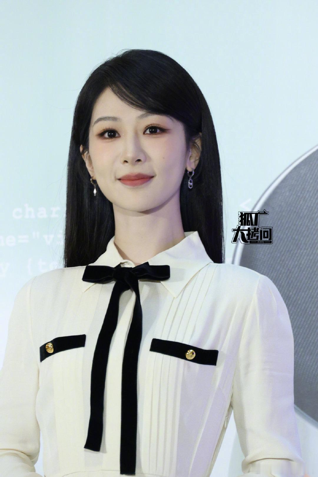 杨紫今日线下活动生图 