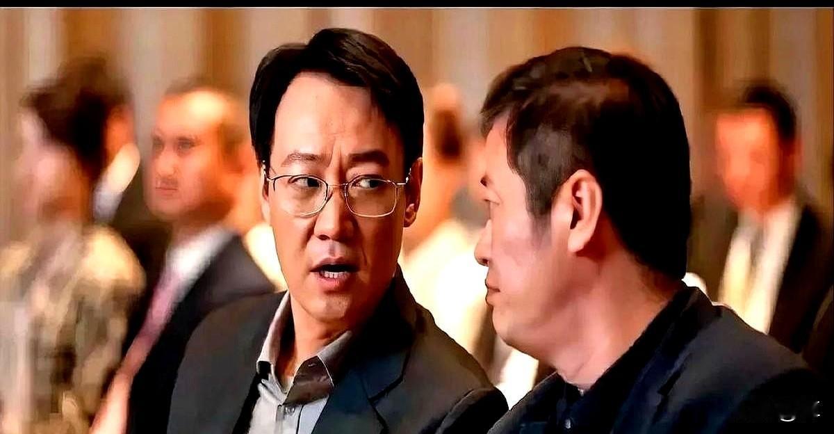 《护宝寻踪》大结局是不是遗漏了一个人，就是洗白文物身份的人，叫“暂得女王”大家还