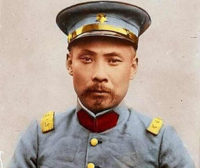 北洋大人物的怪癖，不少跟穿衣吃饭有关。先说段祺瑞。他做国务总理的时候，穿衣极其不