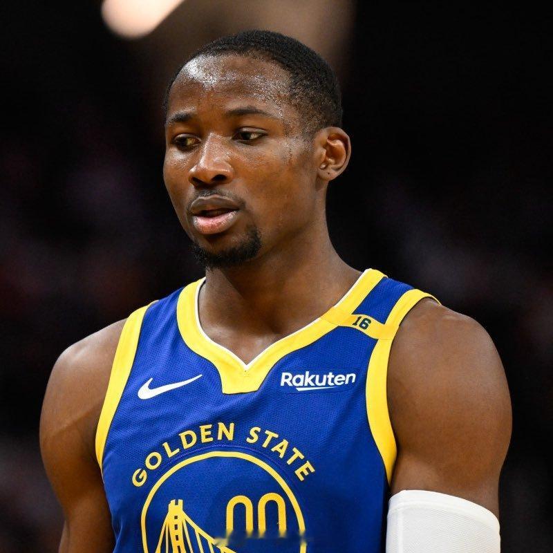 Brett Siegel：勇士正全力推动乔纳森·库明加的交易，管理层已从多个方向