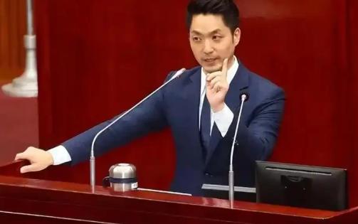 蒋万安开口了，为台湾海域被瓜分表态！很多人以为，台北市长终于站出来，这是一次迟到