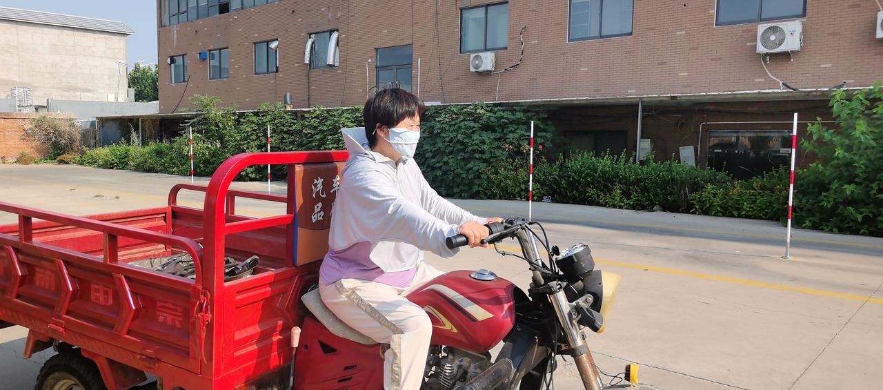 吃喝玩乐分享计划 学车就是熟能生巧练就完了 为什么要学车考驾照 学驾照要趁早 学