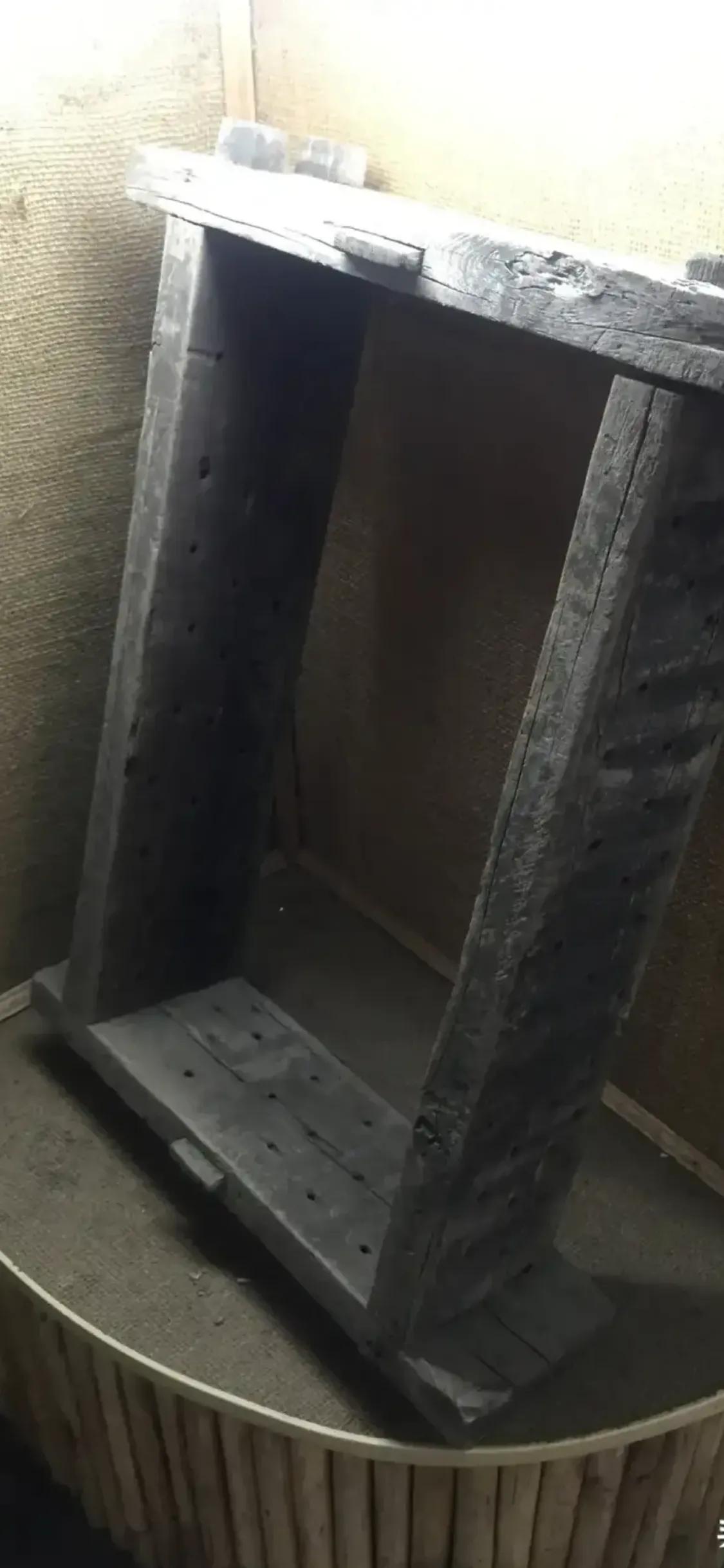 给大家看一个老物件，你知道它是做什么用的吗？

前几日回了一趟老家，顺便看看我家