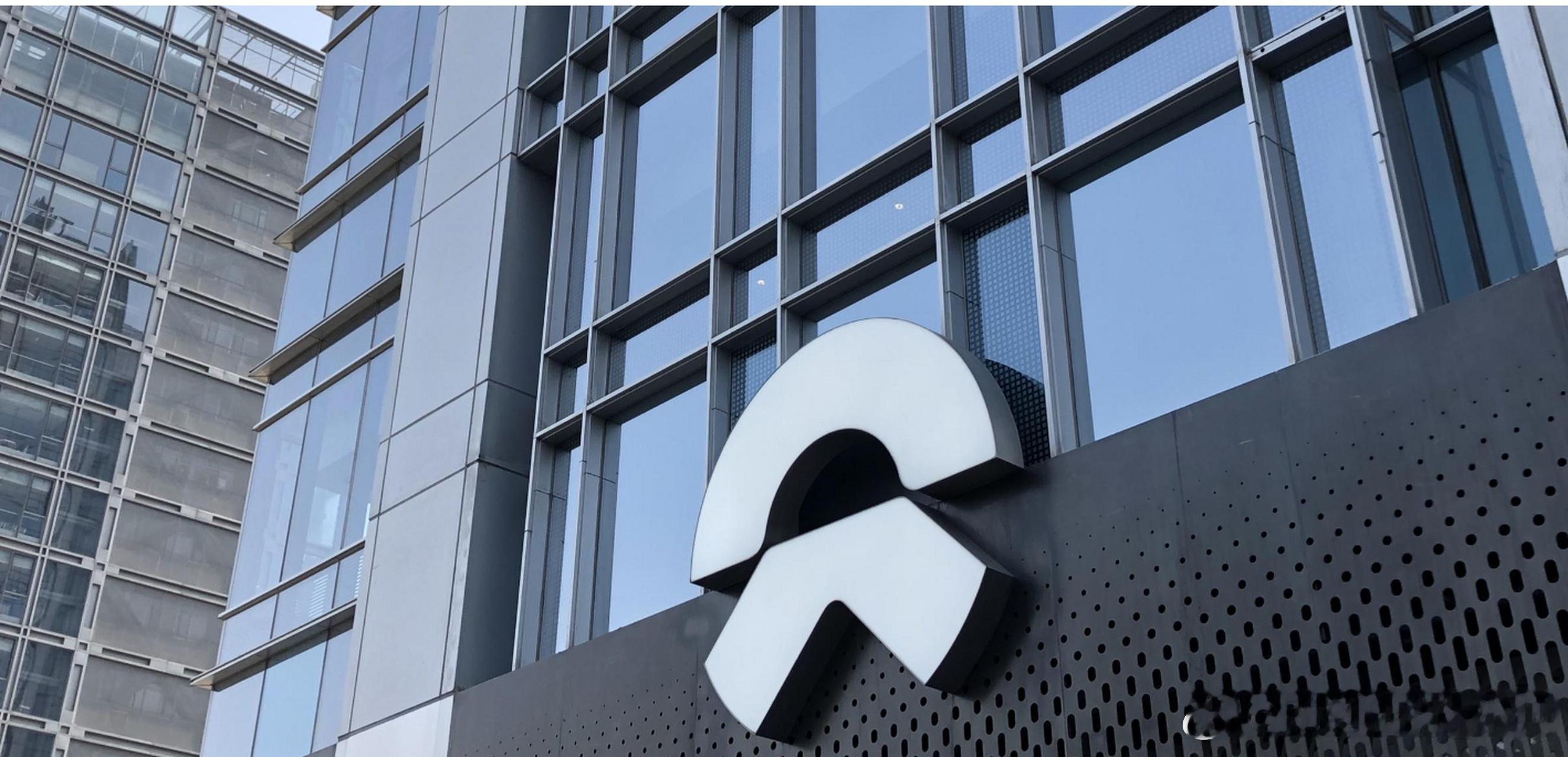 李斌近期在接受采访时说，对蔚来今年第四季度盈利有信心，在提到明年规划时说，明年蔚