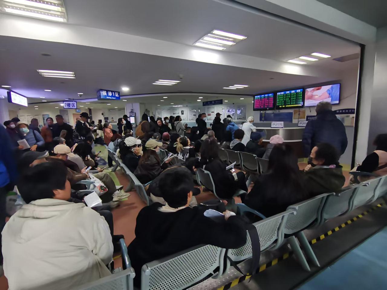 孕期保险怎么选？有什么靠谱母婴险推荐？前几天分享了当爸爸的经历，主要是老婆生孩子