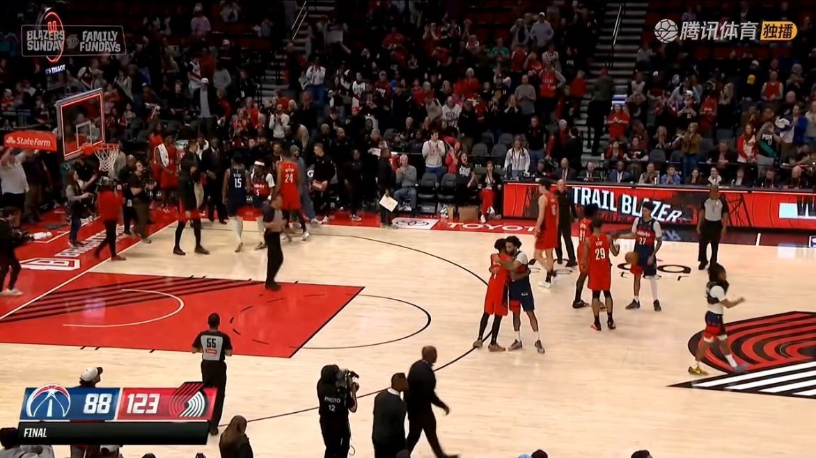 奇才狂输开拓者35分！明天背靠背对阵湖人目前奇才、步行者都是17胜，篮网18胜，