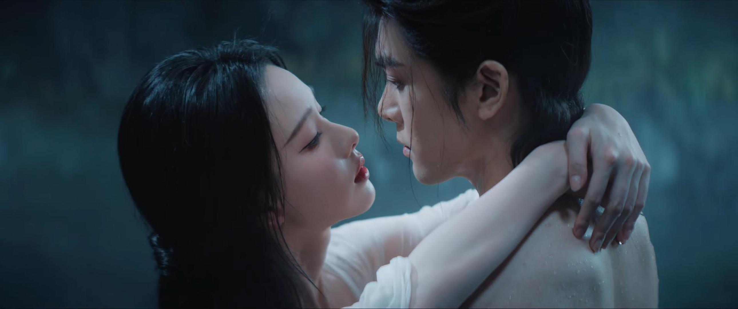 陈都灵曾舜晞浴池戏曾舜晞陈都灵月鳞绮纪浴池戏曾舜晞和陈都灵《月鳞绮纪》这段浴池戏