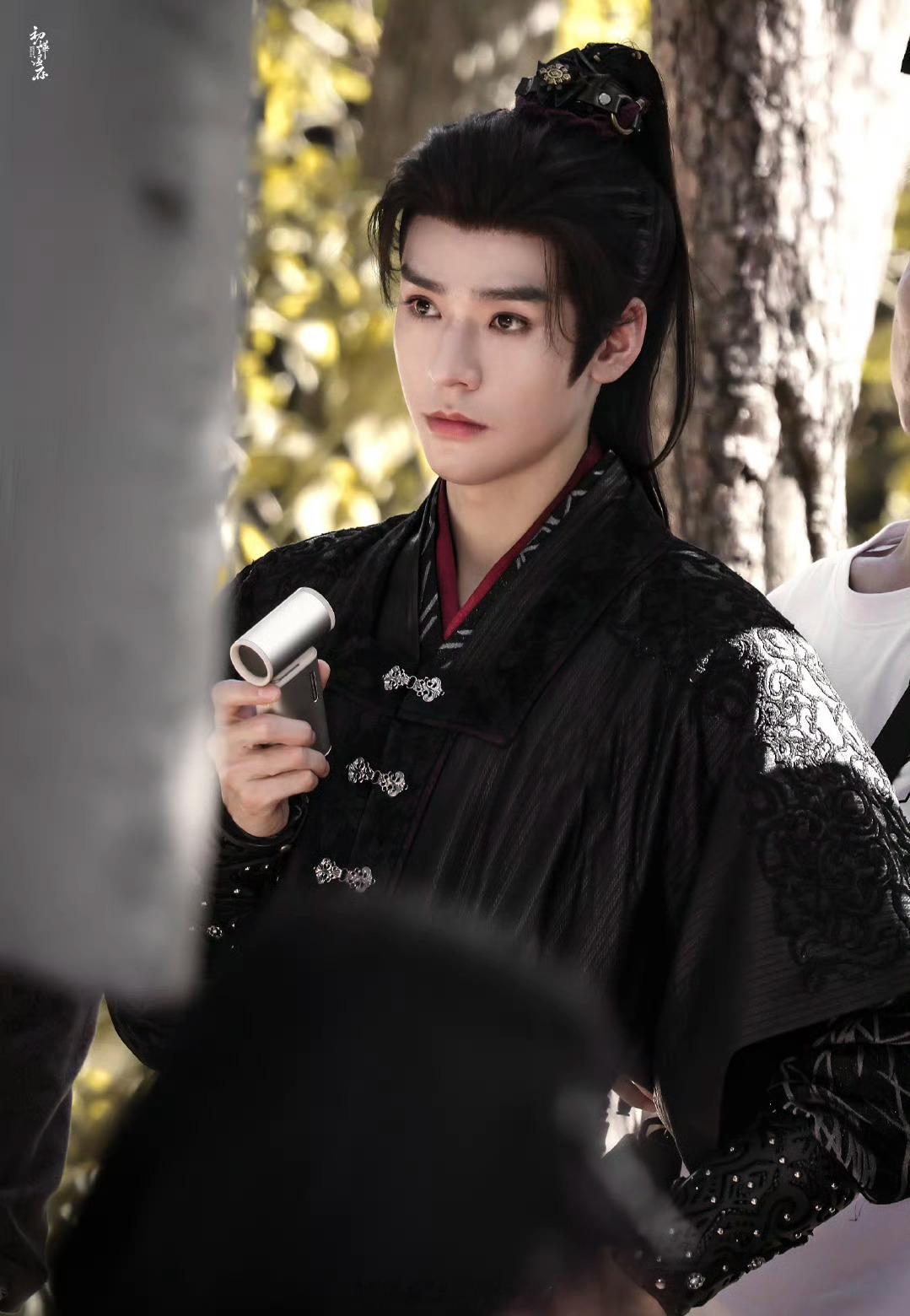 龚俊白衣公卿，孟剑卿太帅了[送花花] ​​​