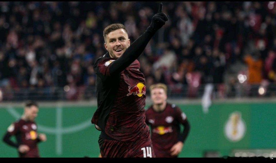 12月6日讯 2026年世界杯分组抽签结果已经出炉，奥地利队将对阵阿根廷队，球队