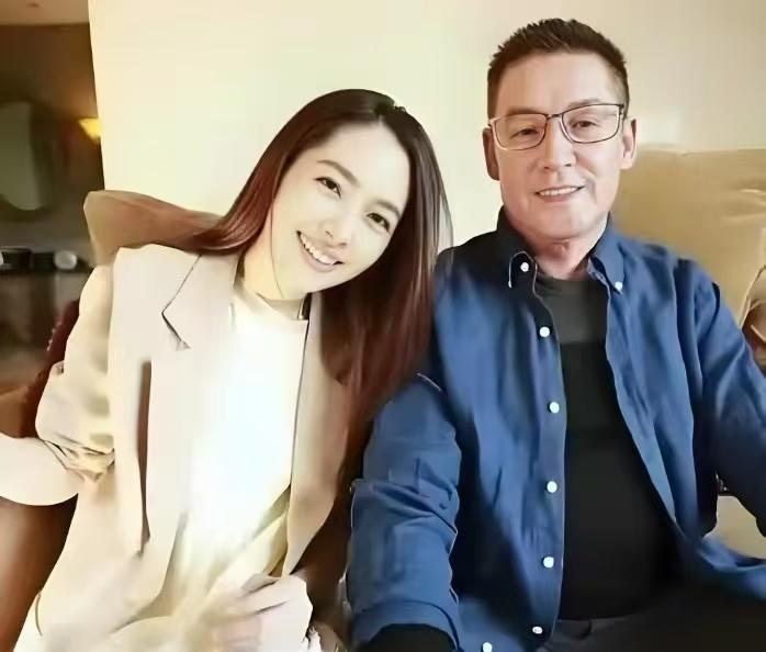 郭碧婷反击向太无效

向太直播直接了当地说，郭碧婷挣钱就是养娘家。她还说自己有扶