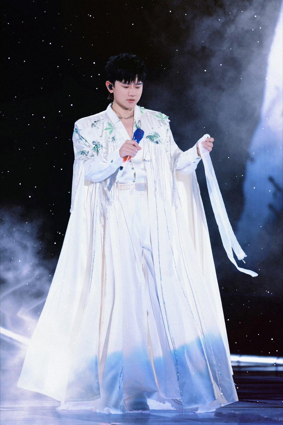 张杰 张杰未live开往1982巡回演唱会 “我无法记住你们每一个的脸，但我一定