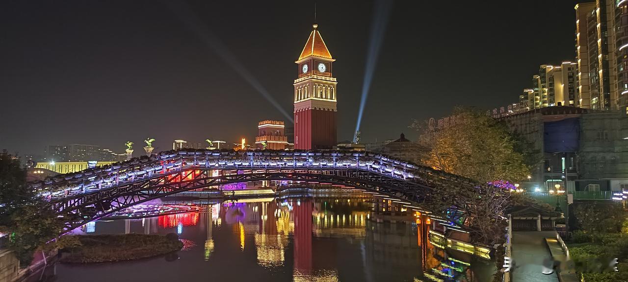 大约是05年，第一次使用智能手机，台湾产的多普达，号码依然是这个移动号。
后来多