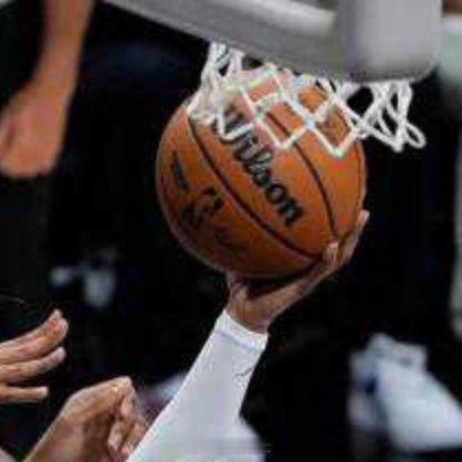 6月5日NBA总决赛G1尼克斯力克马刺，布伦森末节发力砍30分，文班亚马发挥欠佳