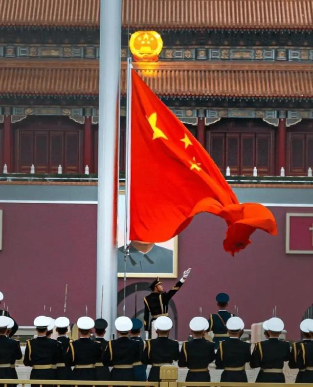 我们可能是最后一个从弱小走向强大的大国了！全球瞩目的事实是，中国已经从曾经满是工