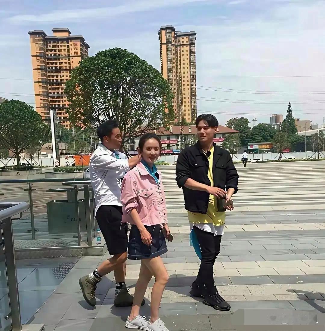 真实的赵丽颖，你们能接受吗 