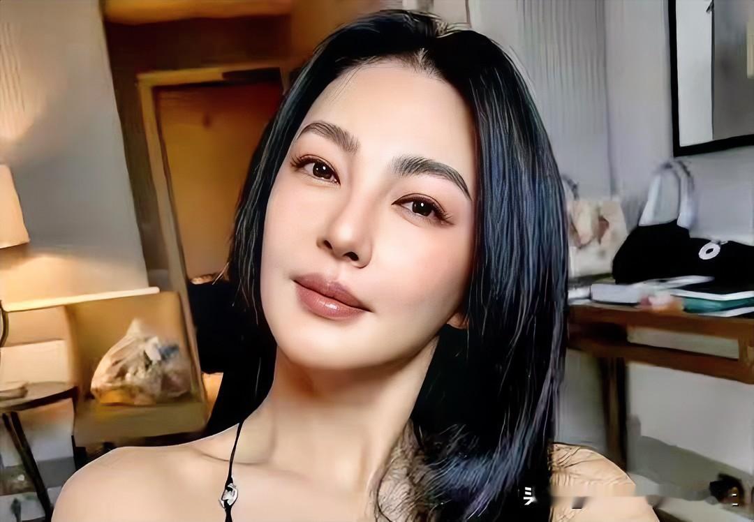 张雨绮越扒越有！代孕只是冰山一角，38岁的她终为“荒唐”买了单