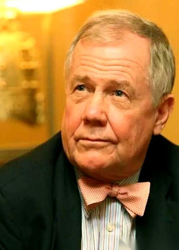 投资大佬罗杰斯把话撂这儿了：2026年，史上最惨烈的一场风暴要来。
导火索就两个