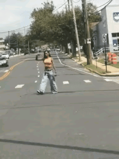 竟敢威胁要自杀？美国警察绝不惯着你！ ​​​