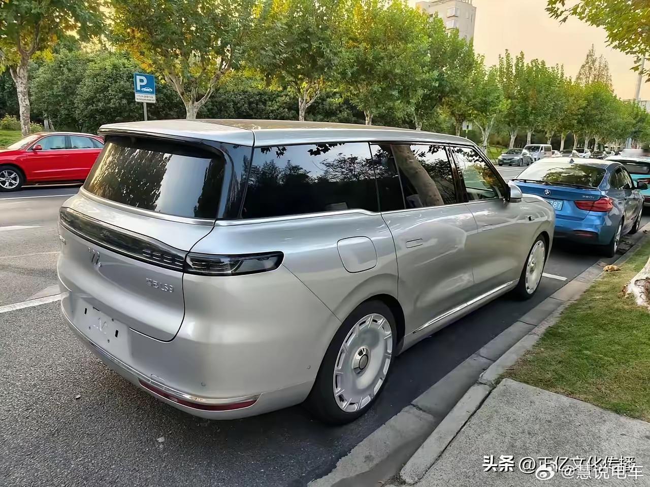 明天正式发布，智己大型SUV LS9无伪装内外饰提前剧透了，看看是你的菜吗？车身