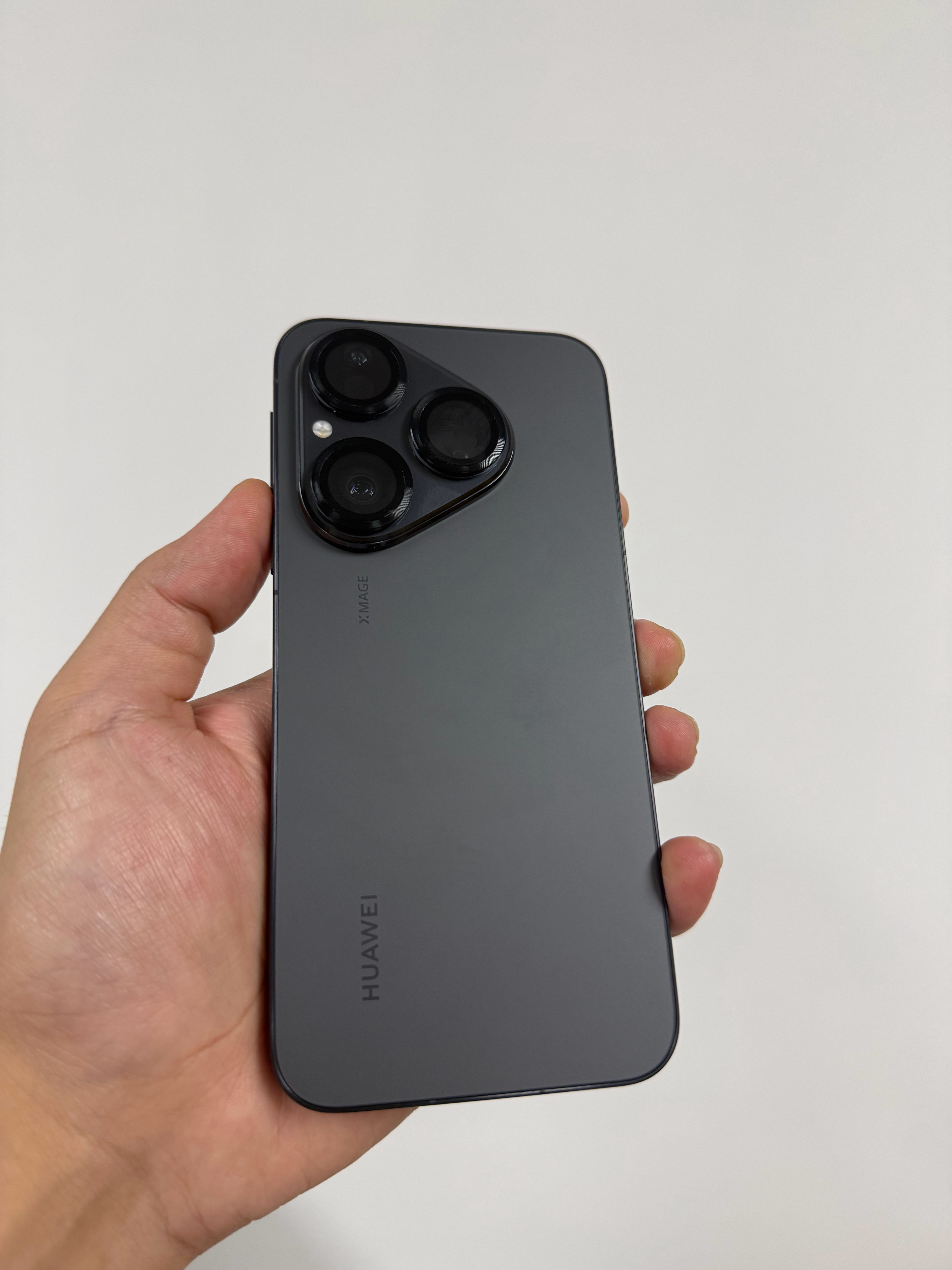 收了台二手华为Pura80三千多带回家虽然性能对比友商安卓有差距，但是用上鸿蒙6