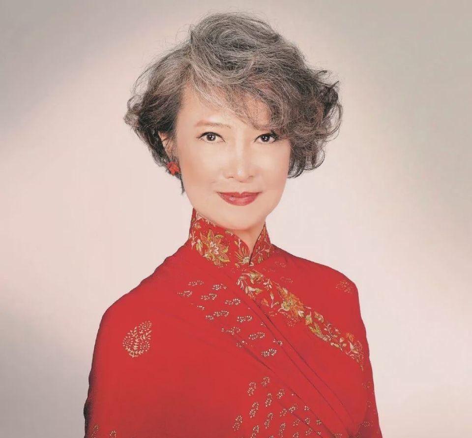 你发现没有：“人老了以后，所有亲人都会渐渐变得不亲近，尤其是有血缘关系的更是如此