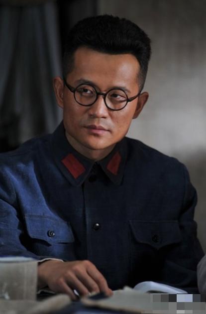 历史课本不会告诉你：遵义会议后，博古只是从中央最高领导人的位子上退了下来，并没有