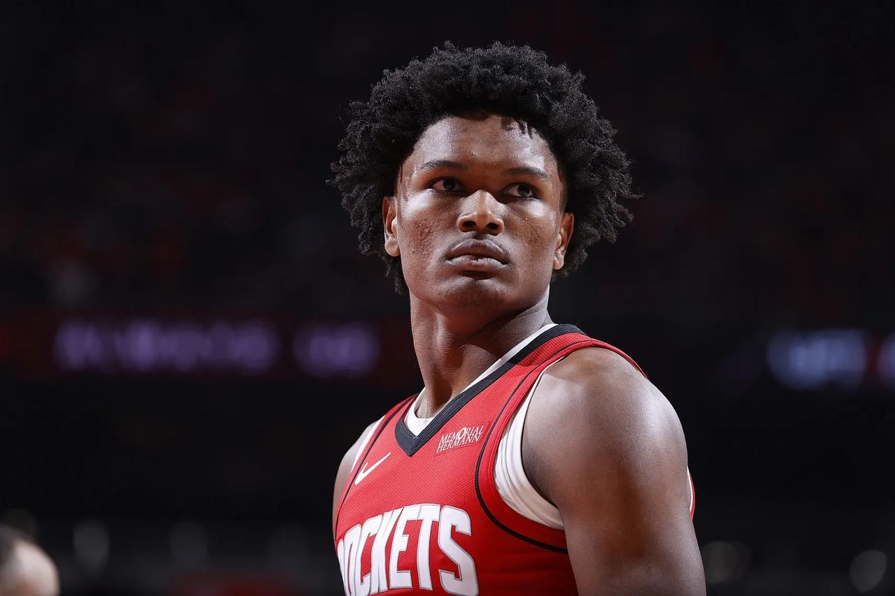 3断送给了库里🚀阿门半场11分5断 正负值+29

5月01日讯 NBA季后赛