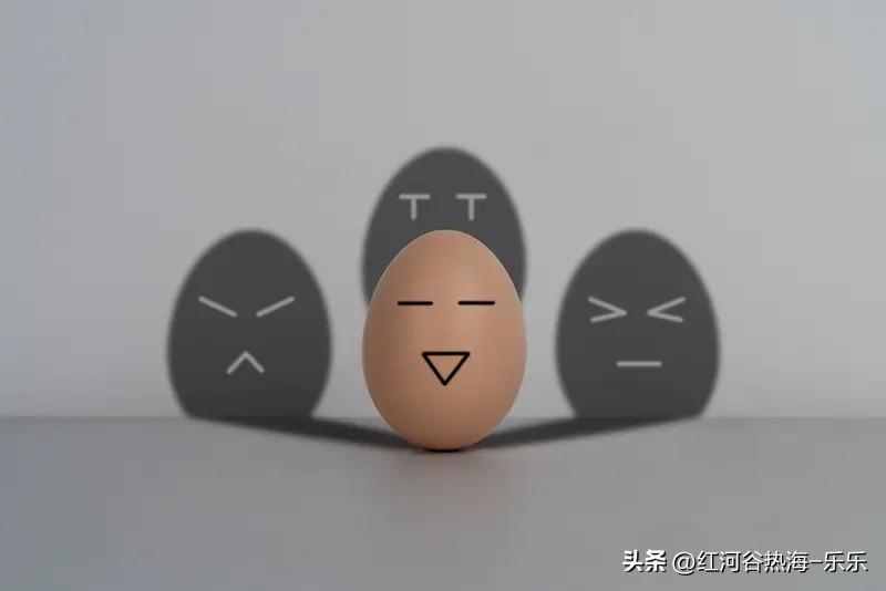 失败才是人生常态，成功只是偶然。
现实生活里思想认知能和你在一个频次的人很少，大