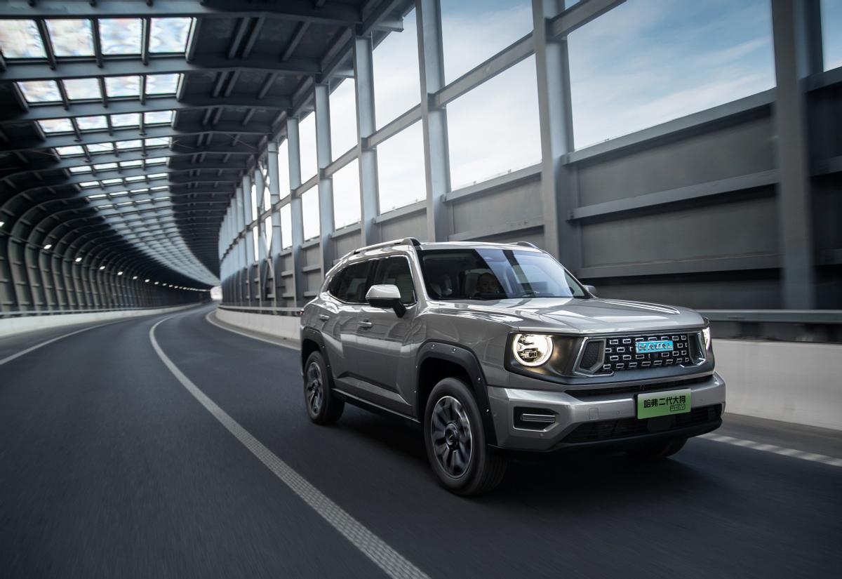 
如果要问我们中国消费者爱买什么车型，大部分的呼声都是SUV，坐姿高、通过性好、