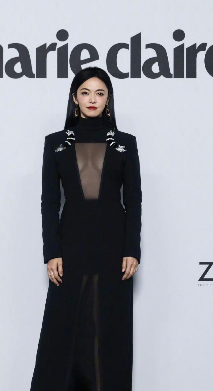 姚晨 你高定真的没穿反吗  姚晨的时尚感从来不会让人失望！这次嘉人活动的高定礼服