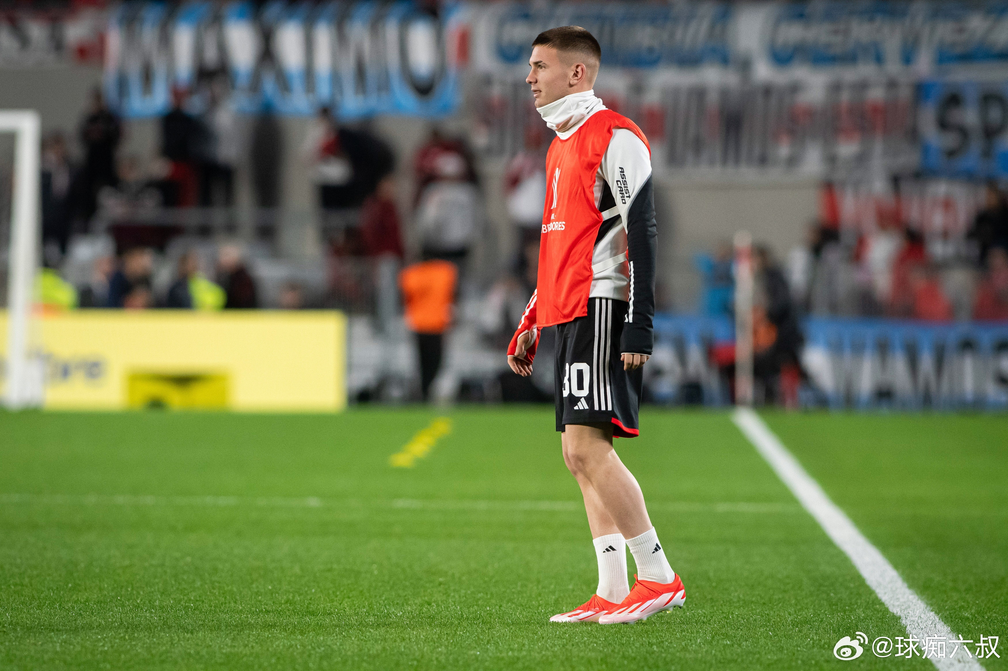 德甲 奥格斯堡🆚沃尔夫斯堡我们可以发现双方的对抗历程中不乏精彩瞬间。在最近的五