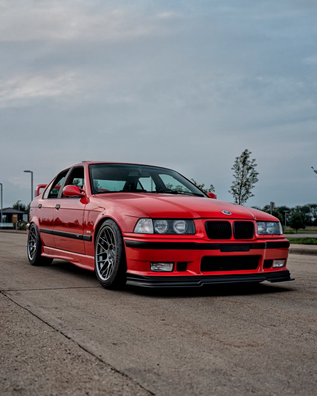 Red BMW E36 M3 sedan Bimmer 宝马M3 E36M3