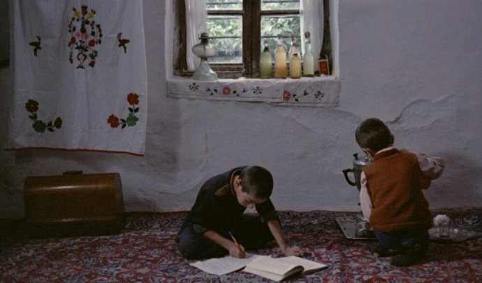 太多的人，以为爱到深处是无言。其实，爱是很难描述的一种情感，需要详尽的表达和传递