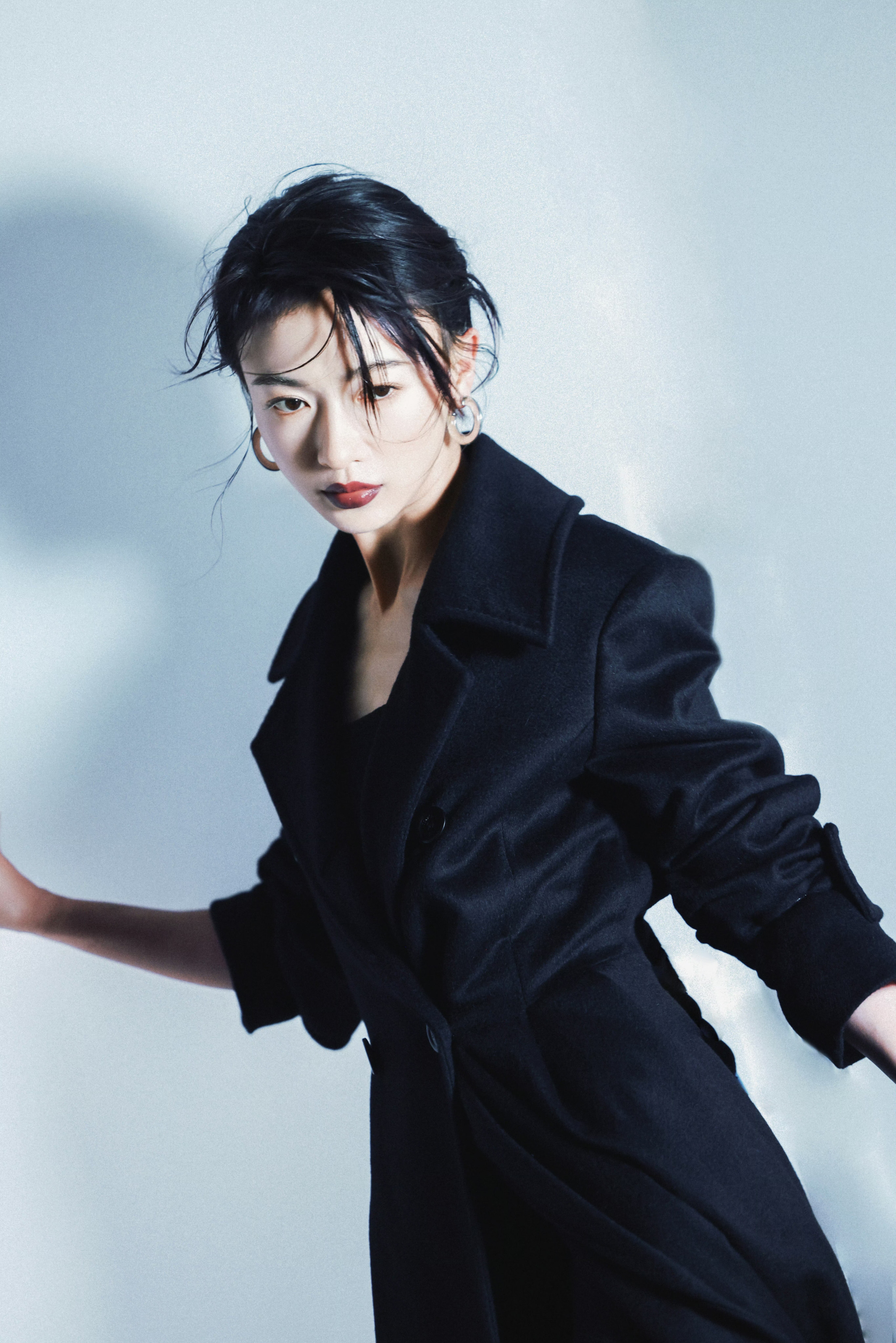 吴谨言vs吴慎行吴谨言 短发 谁还没沦陷在的短发 plog 里！利落短发搭配绝佳